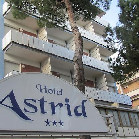 Hotel Astrid Cervia Eksteriør bilde