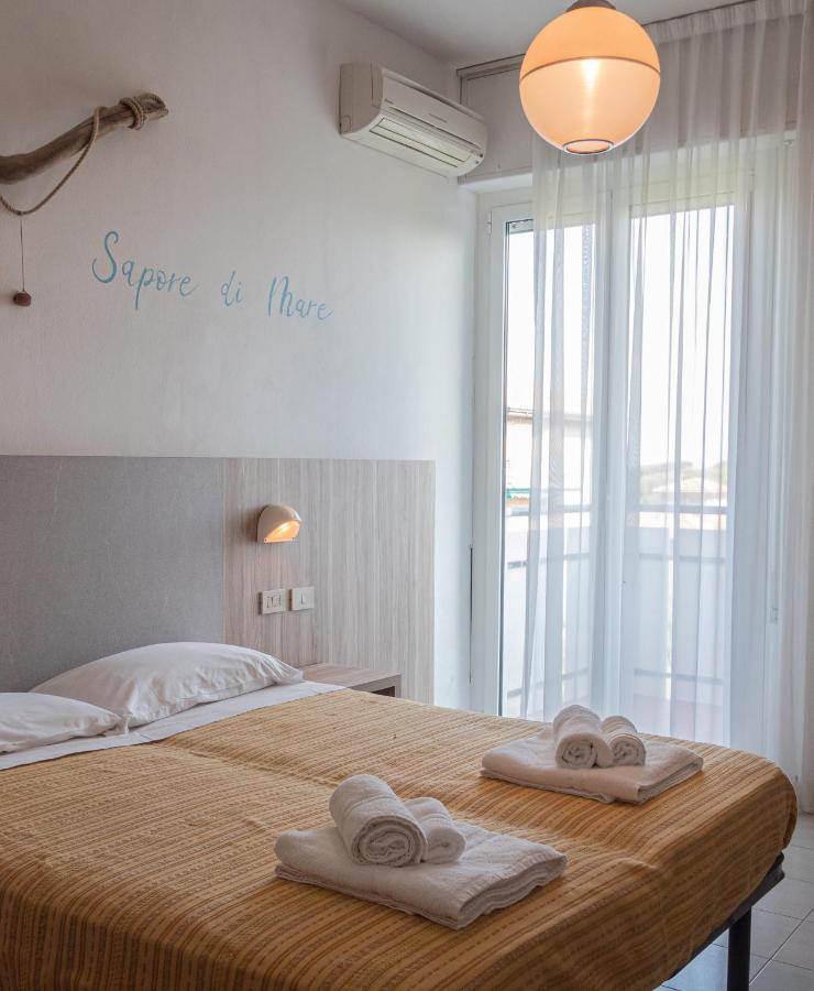 Hotel Astrid Cervia Eksteriør bilde