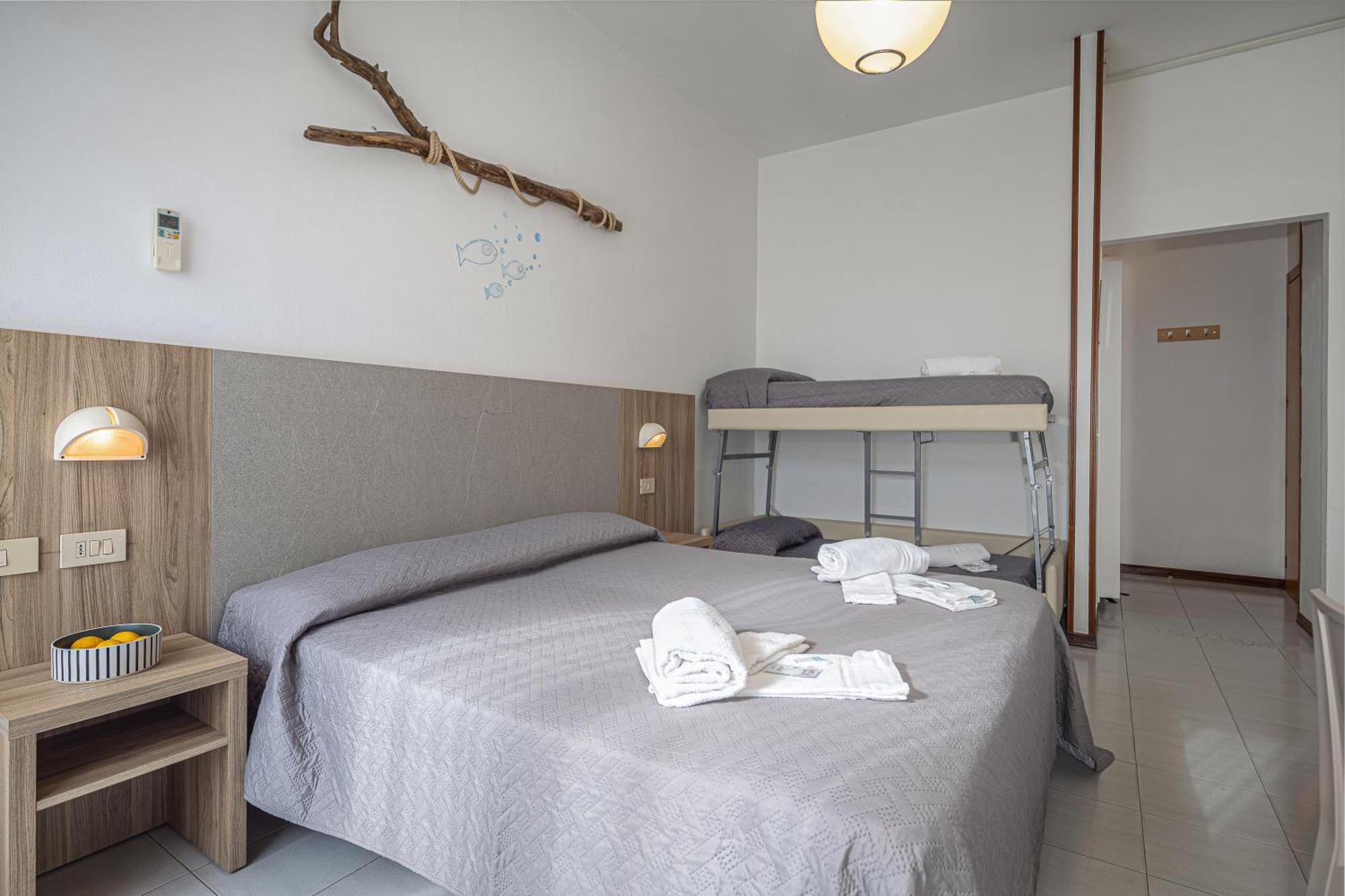 Hotel Astrid Cervia Eksteriør bilde