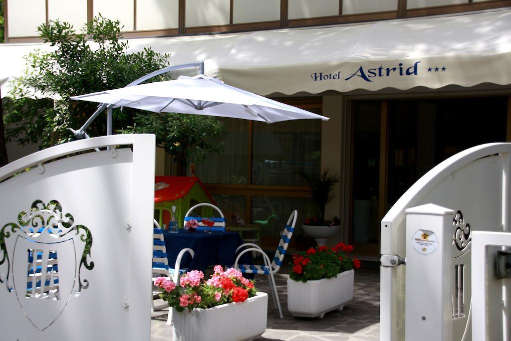 Hotel Astrid Cervia Eksteriør bilde