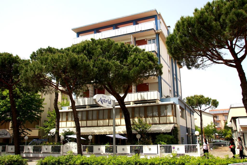 Hotel Astrid Cervia Eksteriør bilde
