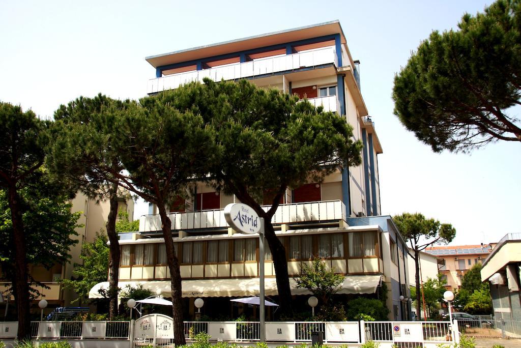Hotel Astrid Cervia Eksteriør bilde