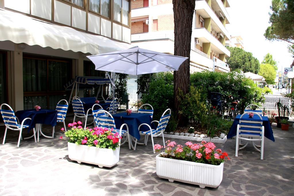 Hotel Astrid Cervia Eksteriør bilde