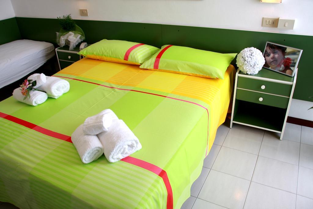 Hotel Astrid Cervia Eksteriør bilde